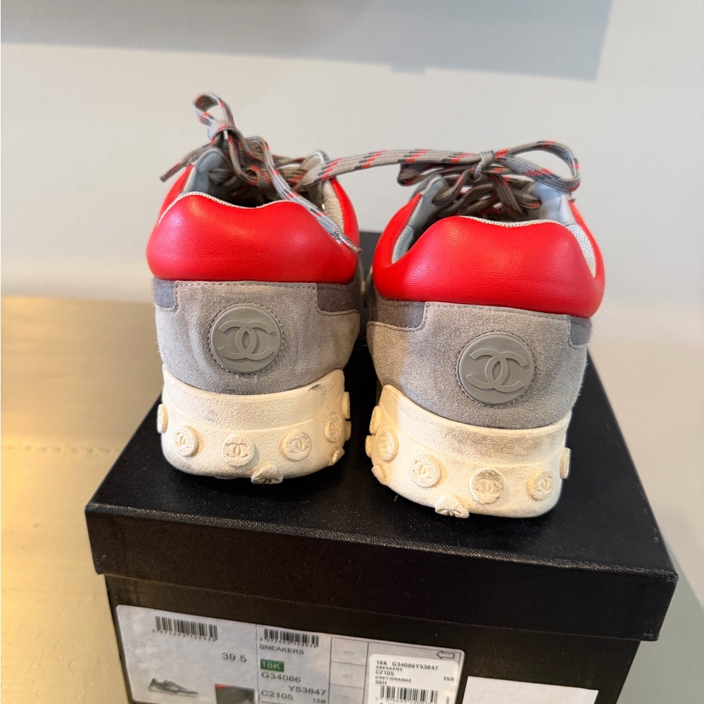 Authentic CHANEL Gray & red Women Low-Top Sneakers with Interlocking CC - Picture 4 of 8